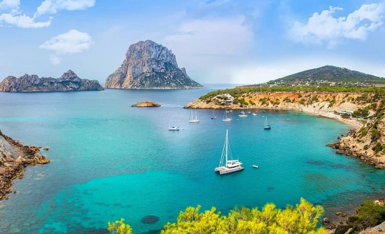 Ibiza Holiday Guide: My Top Tips for Ibiza Party Holidays – Where to Stay, Party, Dine and Explore